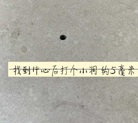 巴彦淖尔瓷砖空鼓维修公司专业解答在瓷砖铺贴过程中，如果砂料搅拌不均匀，将会带来以下问题